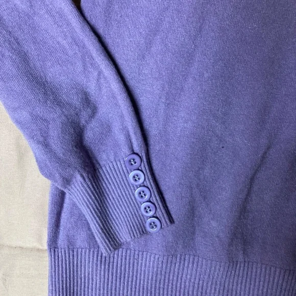 Like New Lavender Soft Turtleneck - Picture 4 of 6